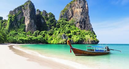 Phuket Sun and Beach Sailing Extravaganza