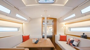 Room - Sun-Kissed Sailing Adventure in Split, Croatia (Split)