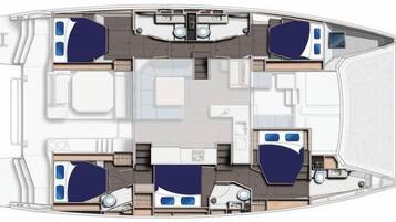 Plan de l’aménagement intérieur d’un navire de croisière, avec plusieurs cabines, un espace repas et une cuisine.