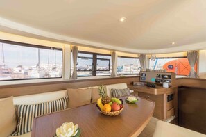 Dining - Sun-Kissed Sailing Adventure in the Stunning Islas Cícladas (Paros)