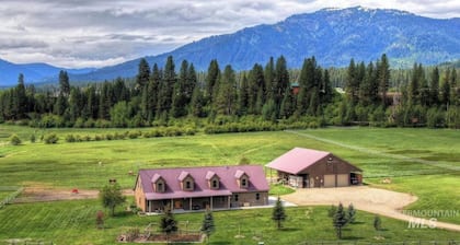 Family Friendly House on 26 Acres in the Mountains