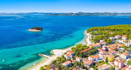 Sonnenverwöhntes Segelabenteuer in Zadar, Kroatien