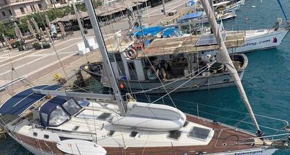 Sun-Kissed Sailing Adventure in Kalamata, Peloponeso