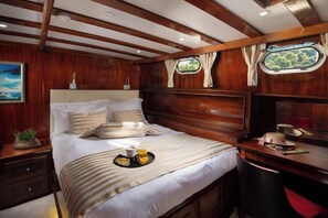 5 bedrooms
