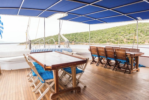 Sun-Kissed Sailing Adventure in the Ionian Islands, Zakynthos