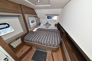 Room - Sun-Kissed Sailing Adventure in Zadar, Croatia (Zadar)