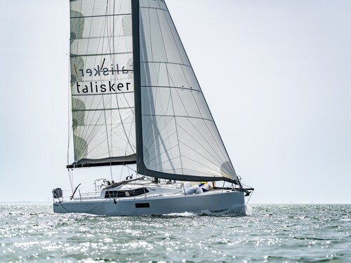 Sun-Kissed Sailing Adventure in Antiguo Puerto de La Rochelle