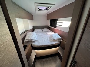 Room - Sun-Kissed Sailing Adventure in Zadar, Croatia (Bibinje)