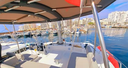 Sonnenverwöhntes Segelabenteuer auf den majestätischen Islas Baleares