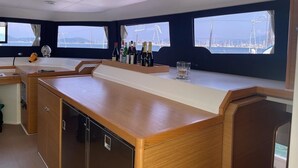 Bar (on property) - Sun-kissed Sailing Adventure in the Ionian Islands (Preveza)