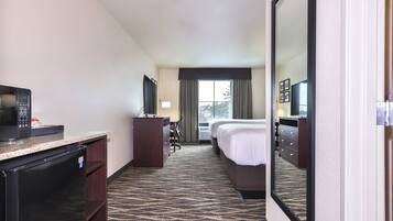 Classic Room | Desk, iron/ironing board, free WiFi