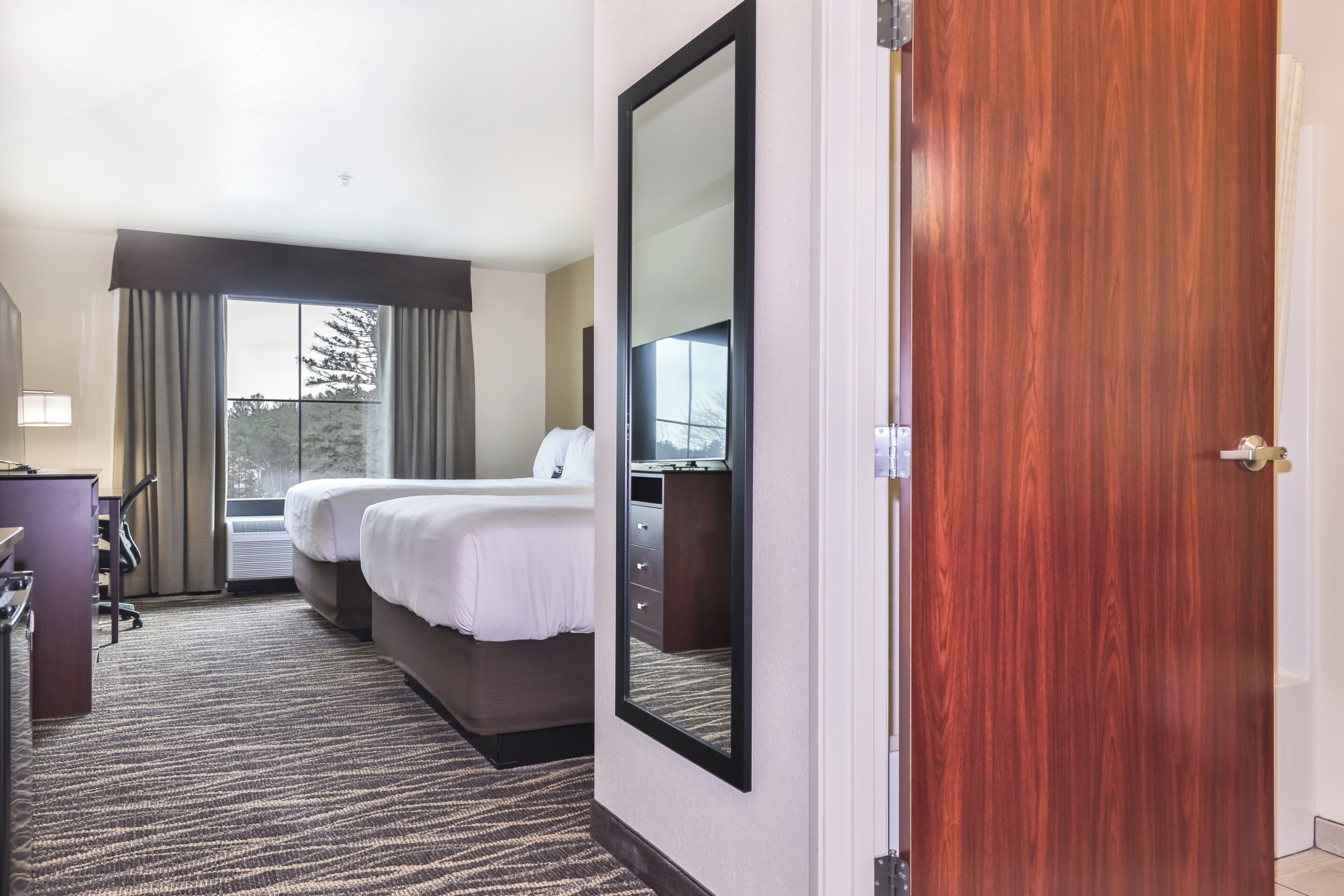 Classic Room | Desk, iron/ironing board, free WiFi