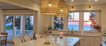 Just Built Lakefront Home-Private Beach-Amazing Views-Hot Tub-Patio-Porch-Decks