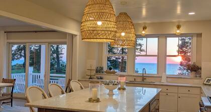 Just Built Lakefront Home-Private Beach-Amazing Views-Hot Tub-Patio-Porch-Decks