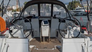 Marina - Sun-Kissed Sailing Adventure in Islas Sarónicas (Alimos)