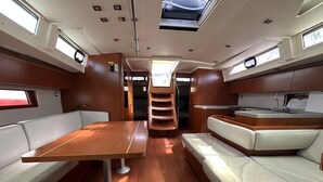 Interior - Sun-Kissed Sailing Adventure in Islas Sarónicas (Alimos)