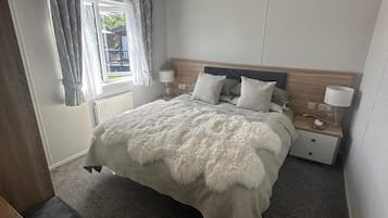 2 soverom, strykejern/-brett, wi-fi (inkludert) og sengetøy