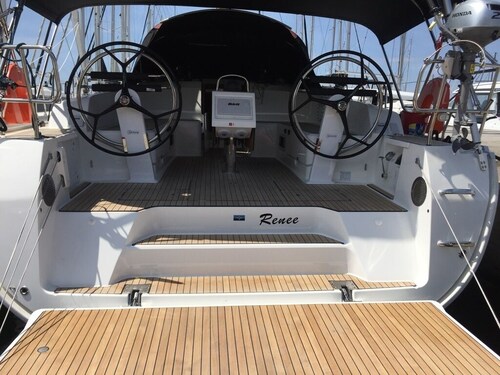 Sun-Kissed Sailing Adventure in Islas Esporadas