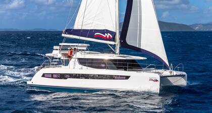 Caribbean Bliss: Sun-soaked Sailing Adventure from Nassau, Bahamas