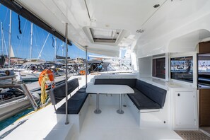 Outdoor dining - Sun-Kissed Sailing Adventure in the Ionian Islands, Lefkada (Lefkada)