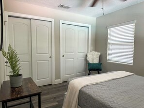 Room - Jax Ranch with Private Pool - Sleeps 12 (Jacksonville)