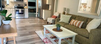Jax Ranch with Private Pool - Sleeps 12