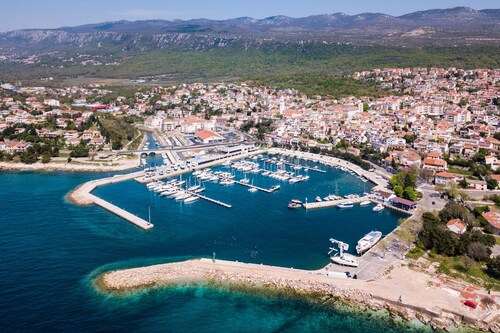 Sun-Kissed Sailing Adventure in Northern Croatia