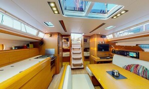 3 bedrooms - Sun-Kissed Sailing Adventure in Islas Sarónicas (Alimos)
