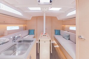 Interior - Sun-Kissed Sailing Adventure in the Ionian Islands, Lefkada (Lefkada)