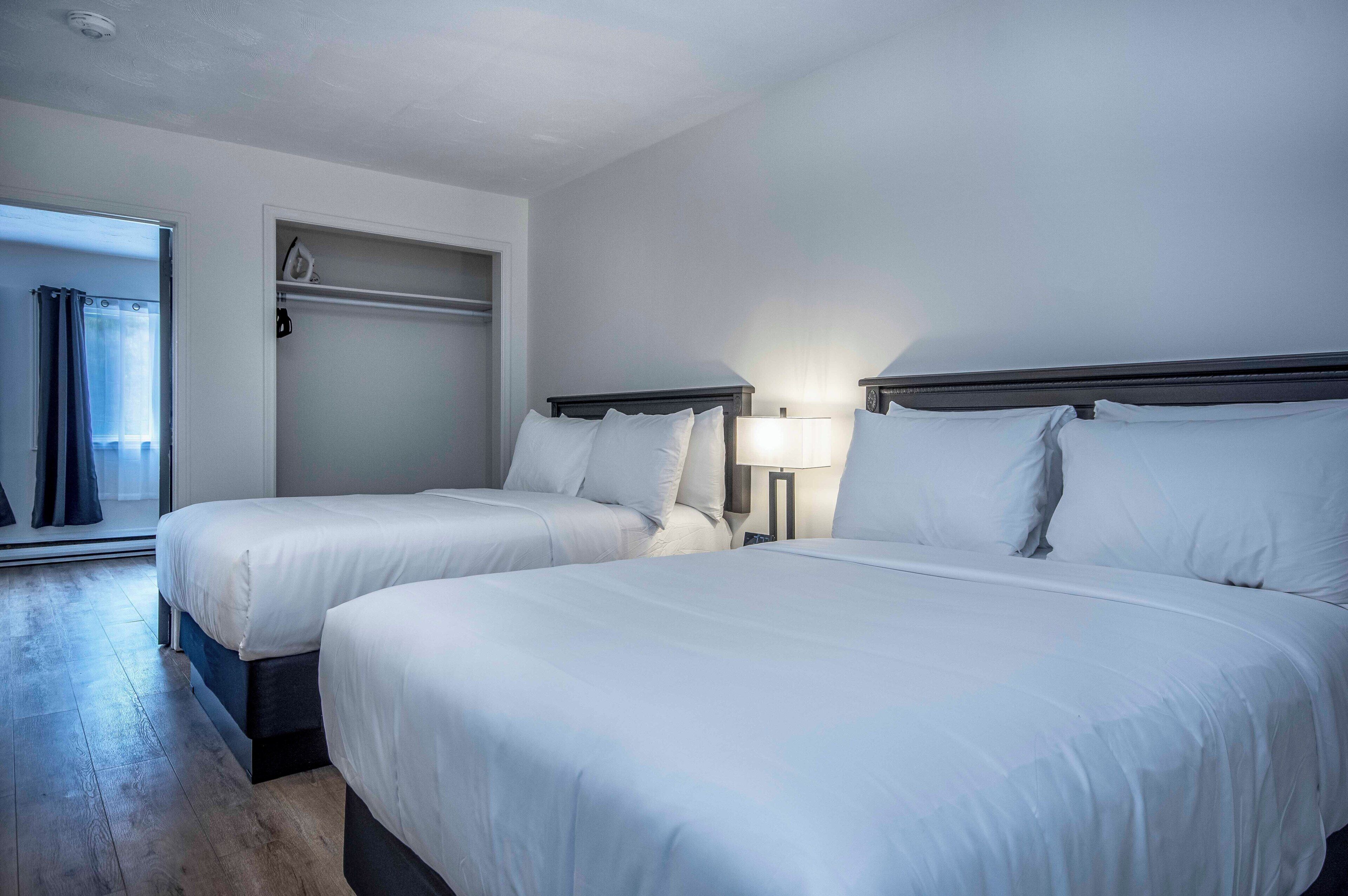 Iron/ironing board, WiFi (free), bed sheets