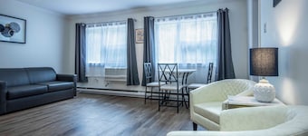 Gateway Hotel and Suites