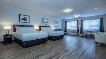 Habitación Deluxe, para no fumadores, cocineta | Tabla de planchar con plancha y wifi gratis