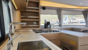 Private kitchen - Sun-kissed Sailing Adventure in Split-Dalmatia, Croatia (Seget Donji)