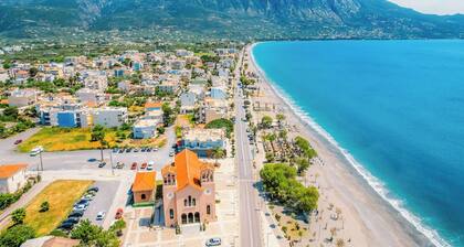 Sun-Kissed Sailing Adventure in Kalamata, Peloponeso