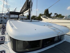 Marina - Sun-Kissed Sailing Adventure in Islas Sarónicas (Alimos)