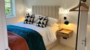 1 chambre, fer et planche à repasser, accès au Wi-Fi (inclus)