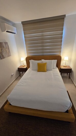 1 bedroom, iron/ironing board, WiFi, bed sheets - Casa Borinqueya, Welcoming 1-bedroom house in vibrant San Juan Center (San Juan)