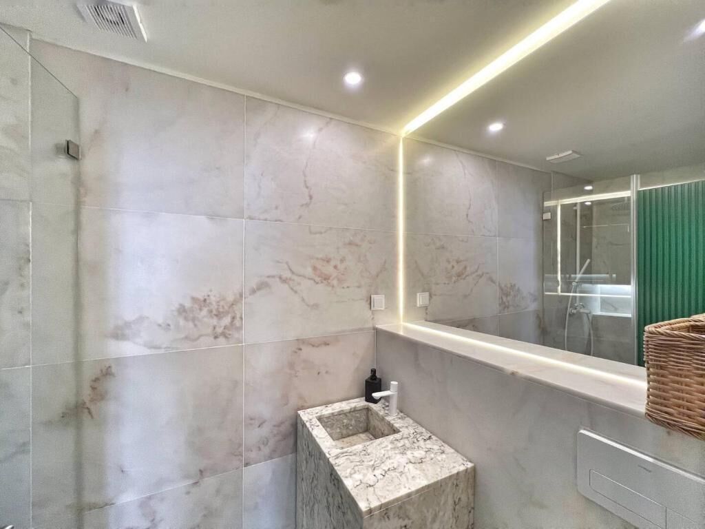House, City View | Bathroom