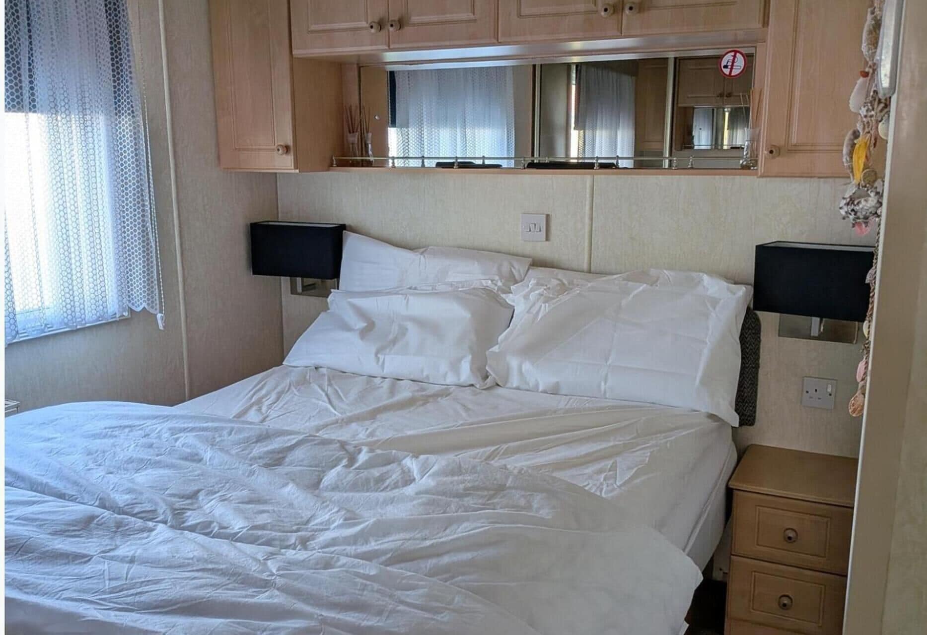 3 bedrooms, iron/ironing board, bed sheets