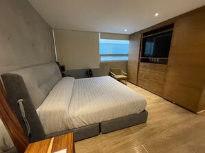 Bügeleisen/Bügelbrett, WLAN, Bettwäsche