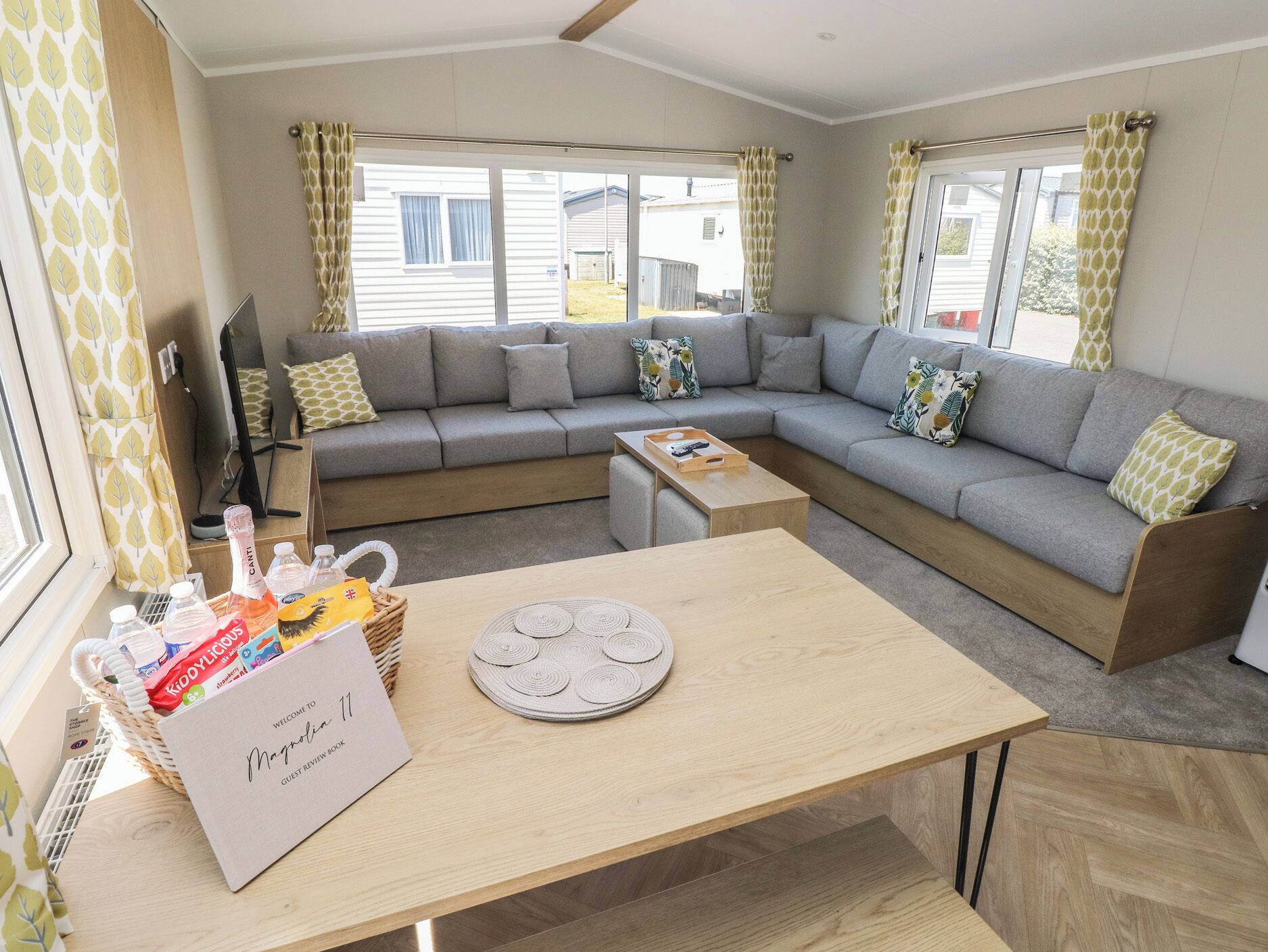 Cottage | Living area