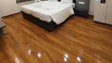 Caja fuerte, tabla de planchar con plancha, wifi gratis