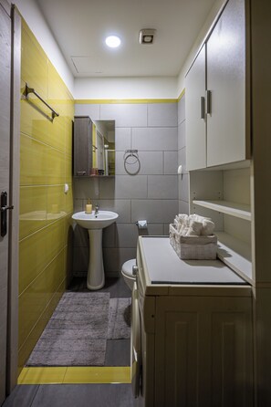 Bathroom - STUDIO 224 (Chania)