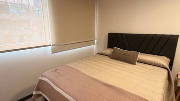 Appartement | Verduisterende gordijnen, geluiddichte muren