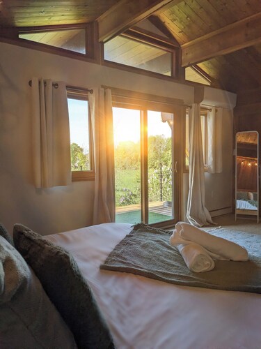 The Nest On Melrose- a quiet place to land; gather, rest and settle in.