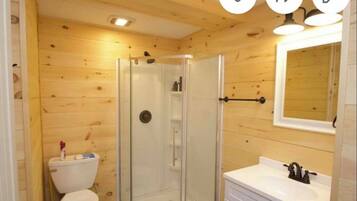 Dusche, Haartrockner, Handtücher, Toilettenpapier
