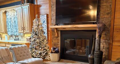 LAKEVIEW!! KING BEDS!! Cove creek area within minutes to boat launch or swim!