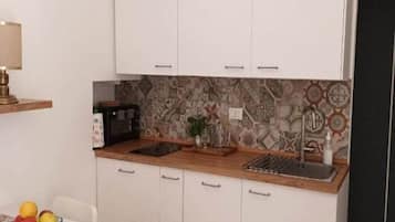 Réfrigérateur, four, plaque de cuisson, lave-vaisselle