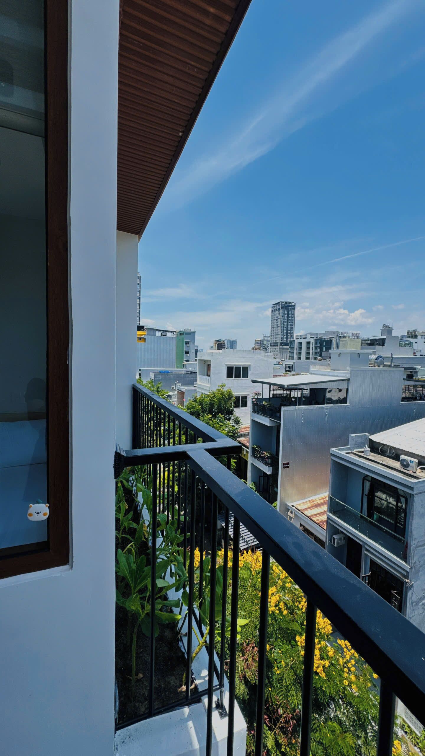 Deluxe tweepersoonskamer, balkon, uitzicht op stad | Terrein van de accommodatie