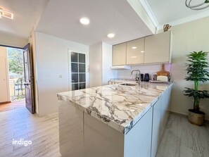 Coffee/tea maker, fridge, microwave, oven - Family Apartment Near the Beach • BON01 (Ayamonte)